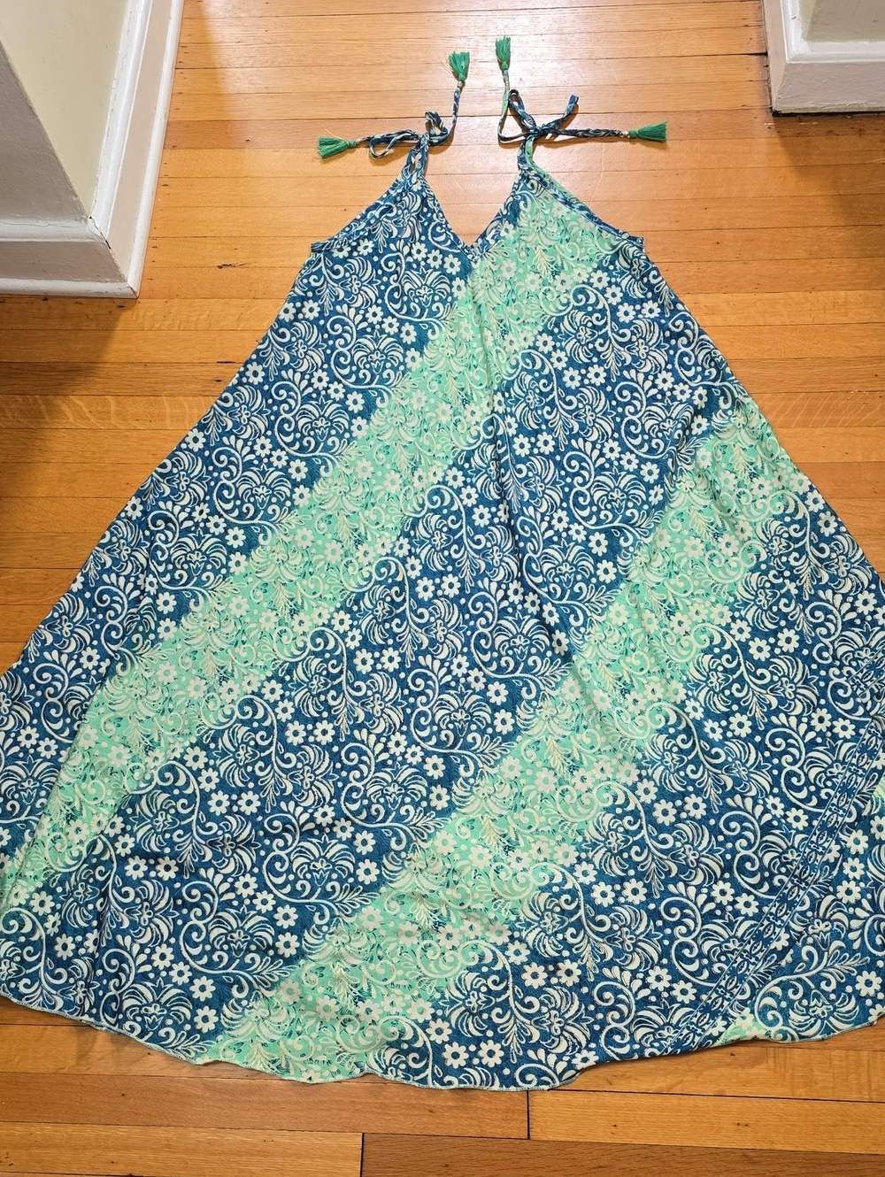 Unbranded, Floral Halter Maxi Dress w/ Gold Foil, Blue/Green, EUC, Women's OS